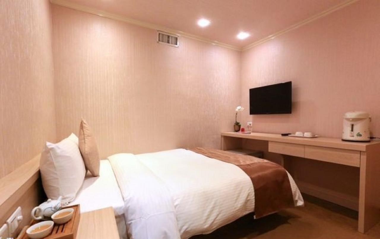 Red Cabin Inn Taipei Esterno foto